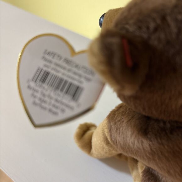Ty “Courage” Dog Beanie Baby. Honoring Heros & Their Families September 11, 2001 - Picture 3 of 6